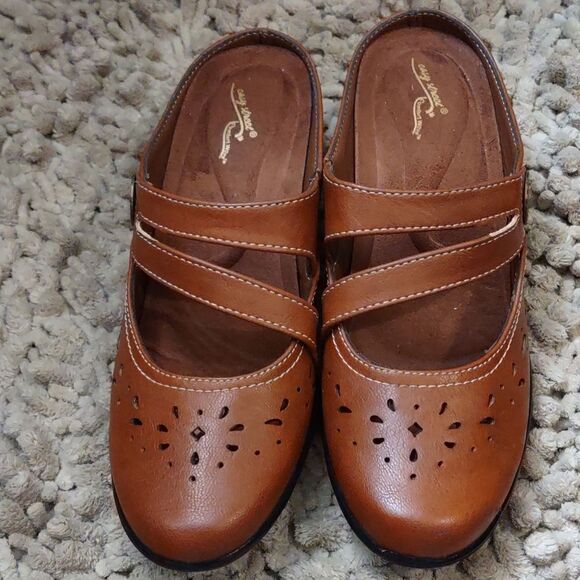 New Easy Street Comfort Wave Women's Size 7 1/2 memory foam brown slip on‎ clog - Picture 1 of 10